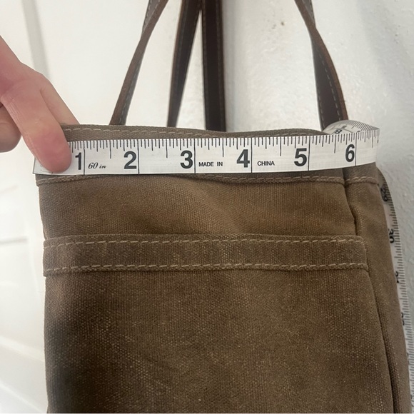 Artifact Bags Utility tote olive
waxed canvas made in USA long leather handles - Picture 14 of 16